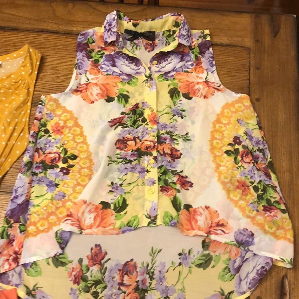 Lot of 3 Women’s size Large blouse Old Navy Ali Kris Summer sleeveless travel - Picture 4 of 10